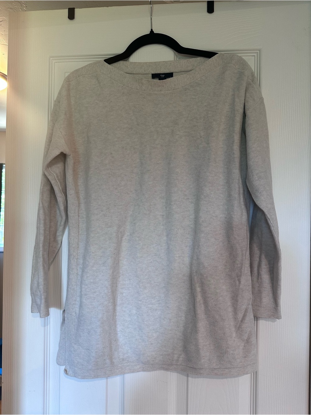 GAP Long Sleeve Cream/Gray Crewneck Pullover